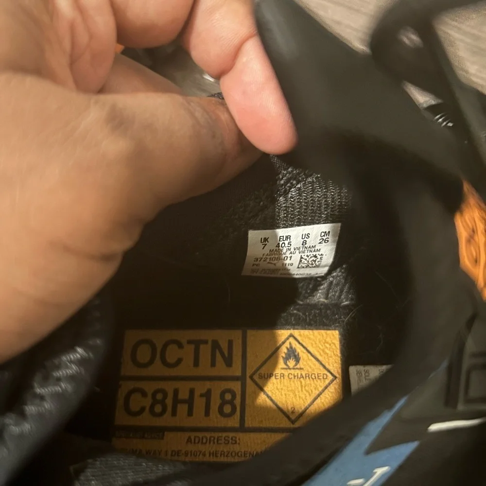 - PUMA OCTN: C8H18 Sneakers